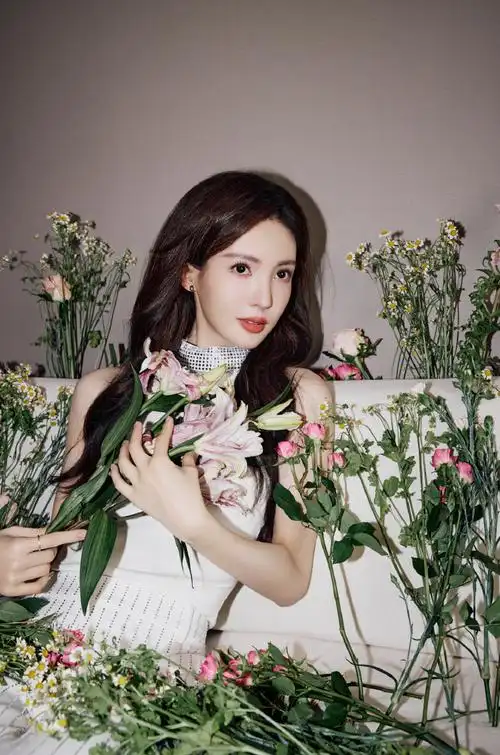 小智快报#|金晨花絮照公开!