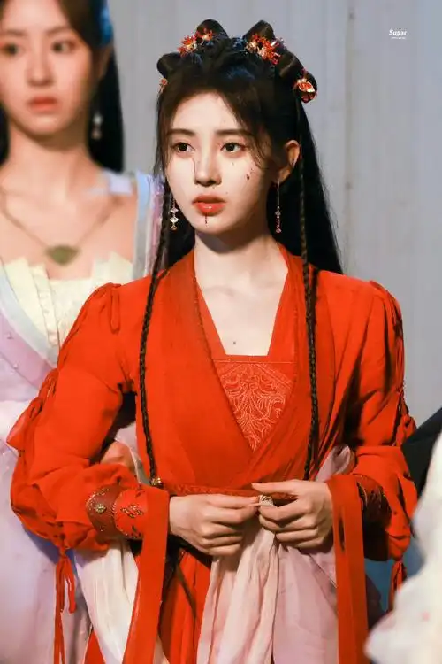 鞠婧祎仙剑四红衣饭拍路透