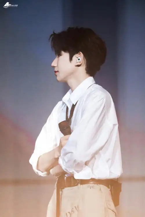 0之神级侧颜  @tfboys-王源