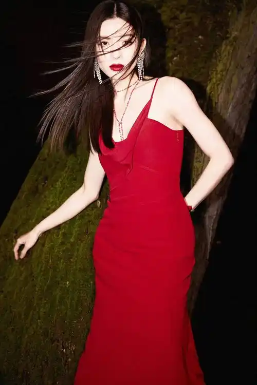 钟楚曦红衣冷御时尚大片 巴黎之夜魅惑浪漫_红色_isabel_marant