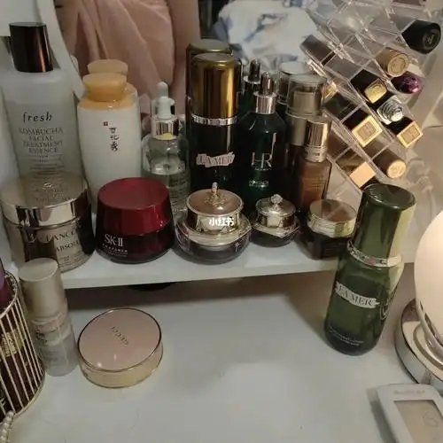 怎么感觉网上的护肤品都是人手一大堆