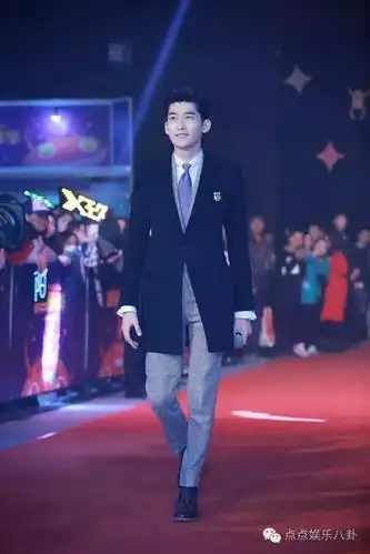 张翰和小鲜肉杨洋同框,气场身高完胜杨洋!