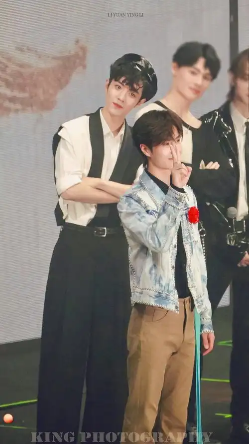 王一博 × 肖战 × 陈情令南京演唱会.