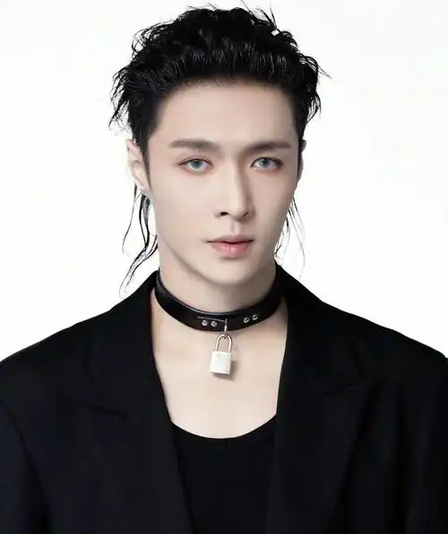 男明星都爱"脏辫"造型:肖战刘宇宁酷帅,任嘉伦风格变化太大