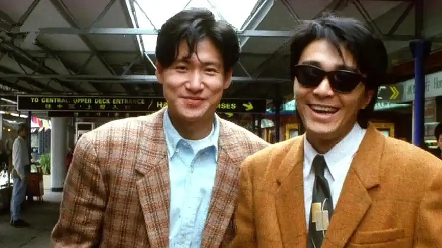 星爷经典的喜剧片,全明星阵容连张学友都是配乐,现在几乎被遗忘