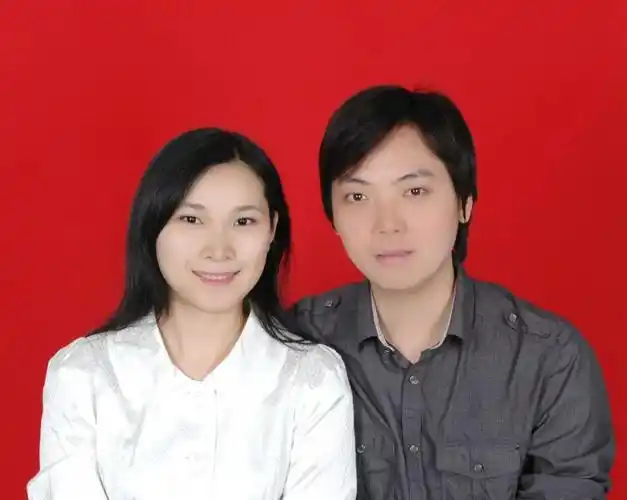 (劳慧洁,许青夫妻合照)