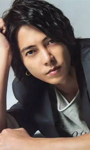 说起日本ins粉丝数最多的明星,你会想到谁呢?山下智久?渡边直美?