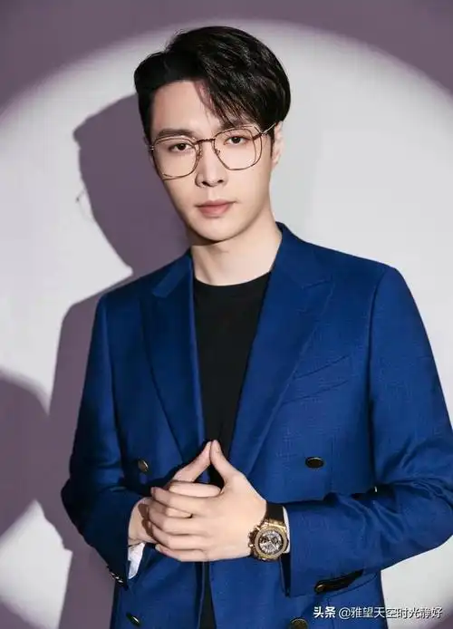 盘点国内男明星眼镜杀高清集第二弹 这些禁欲系男神哪个是你的菜