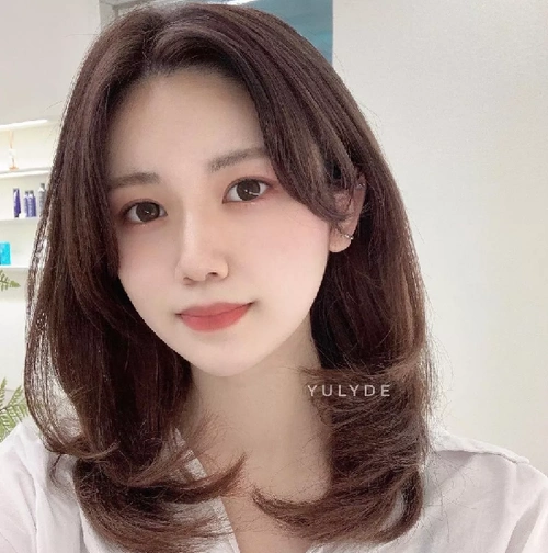 高层次内扣锁骨发减龄瘦脸发型秘诀