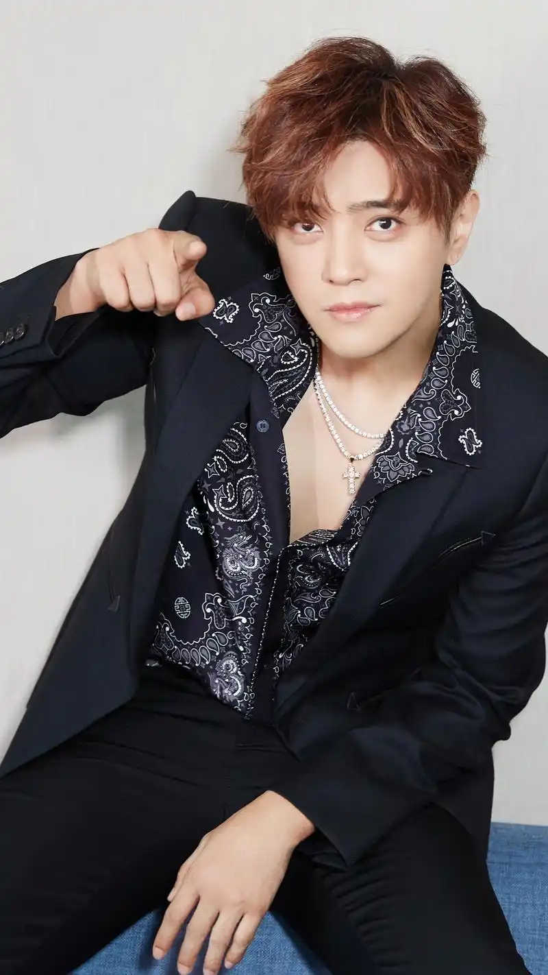 罗志祥帅气写真手机壁纸