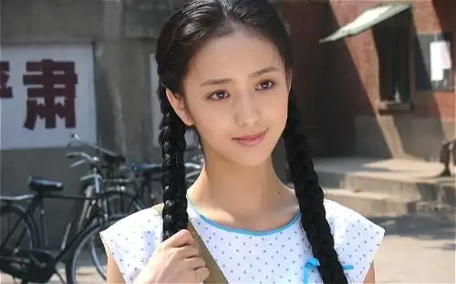 67年轻旧照曝光 ,可爱动人佟丽娅, 这样的她你喜欢吗?