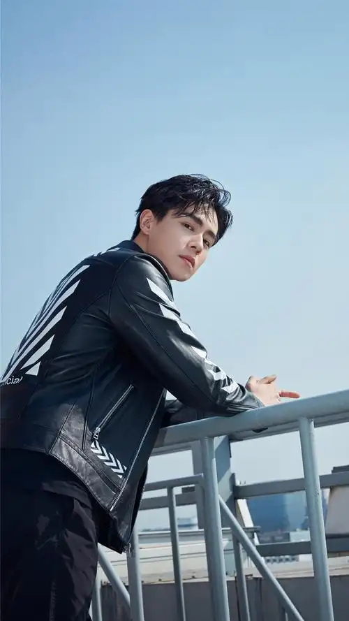 胡一天酷帅写真手机壁纸_明星_手机壁纸下载_美桌网