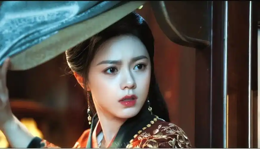 赵今麦古装造型好惊艳!卸下大浓妆,这才是她的舒适区