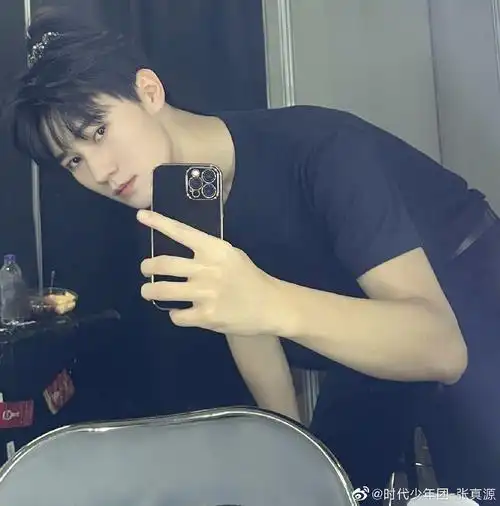 小张张的马尾辫