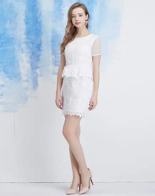 薄纱刺绣蕾丝连衣裙