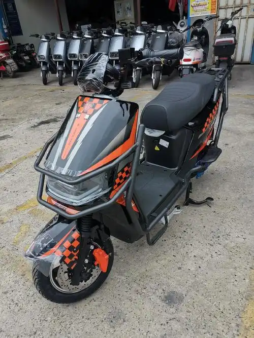 创豪电动车因业务发展需要: 诚聘业务经理5名,任职要求:年龄 - 抖音