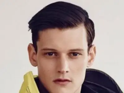 小背头潮男发型 帅气干练超显男人味