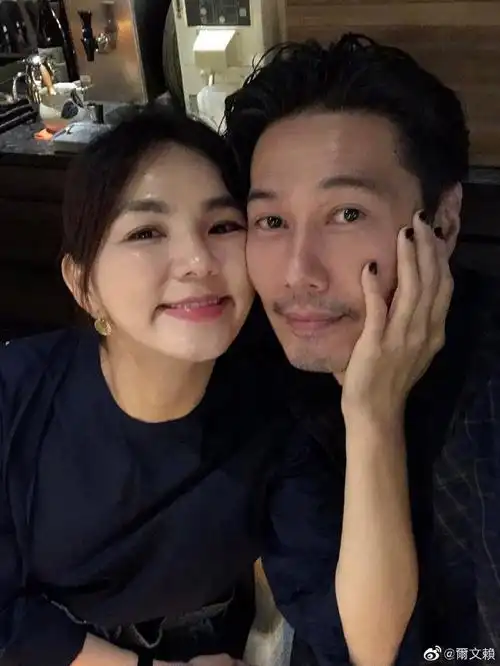 ella与老公庆祝结婚七周年 撇劲宝享二人世界狂撒狗粮