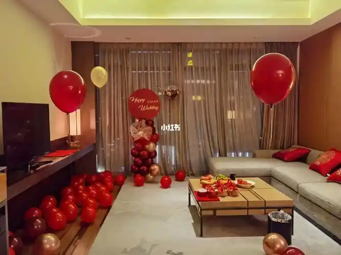 酒红色系婚房布置|沈阳君悦酒店婚房