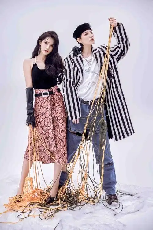 李斯丹妮艾菲《barbies know know》练习室舞蹈曝光