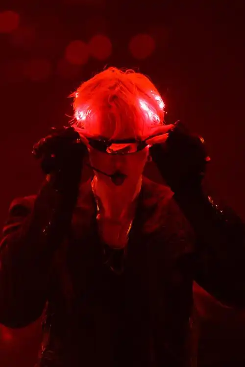 这场「无远弗届」里的视听盛宴,超酷的@张艺兴#张艺兴2023大航海巡演