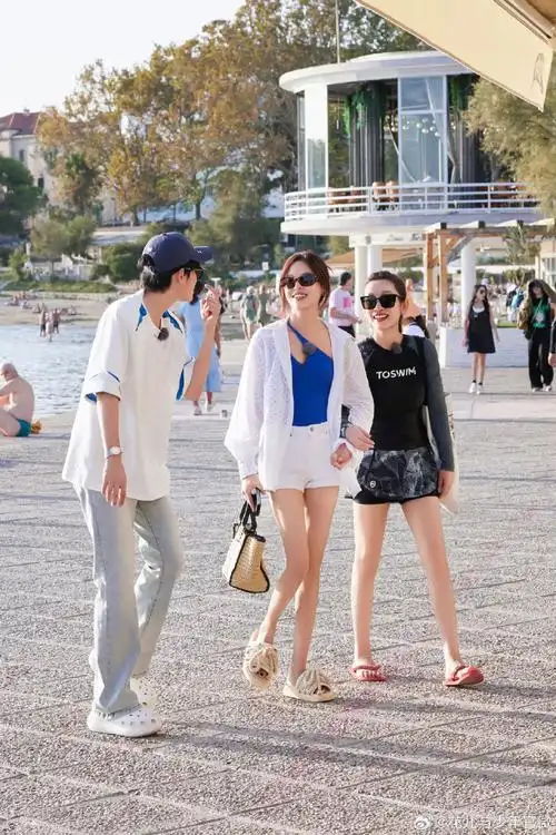 辛芷蕾@dear-迪丽热巴@赵昭仪_melek@王安宇buss@演员胡先煦今晚22