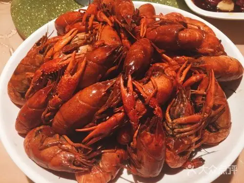 手抓龙虾