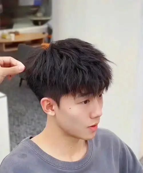 简单又好看的发型 #男士发型 #传奇男士理容馆