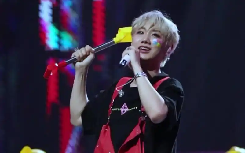 汪苏泷寻宝藏直拍来啦,太可爱了——世纪派对南京站《一笑倾城》