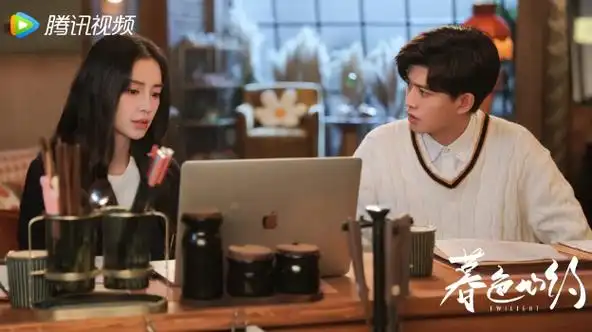 二搭邢菲,与谭松韵互动甜,跟热巴同框颜值最高_来源_图片_小姐