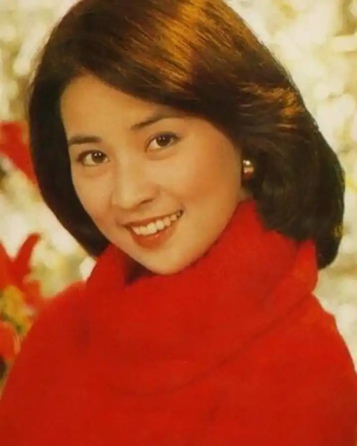 林凤娇年轻时有多美从她当年的两个称号就可以看出了