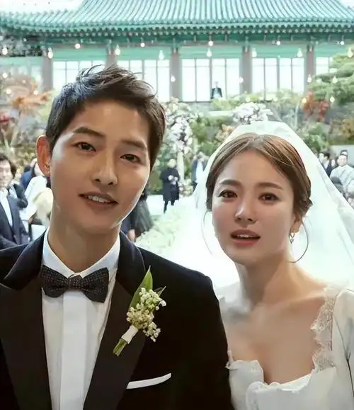 分手后,宋慧乔调整了个人发展重心,将全部精力都倾注于事业的拓展和