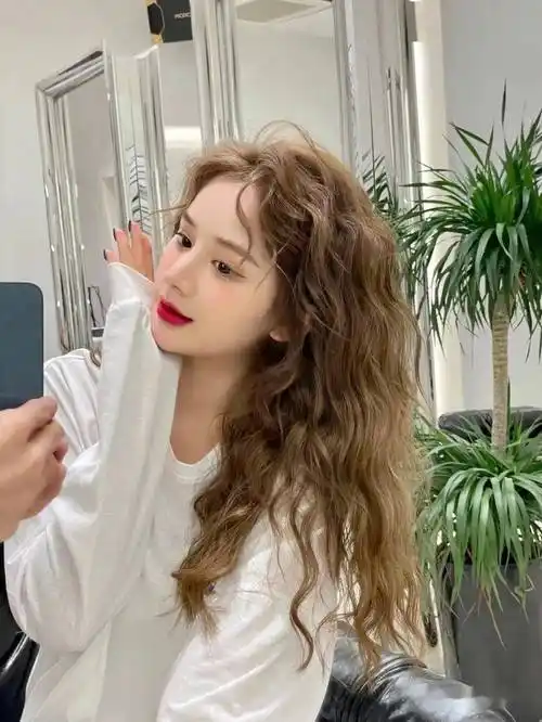 2021流行满头烫精选50款