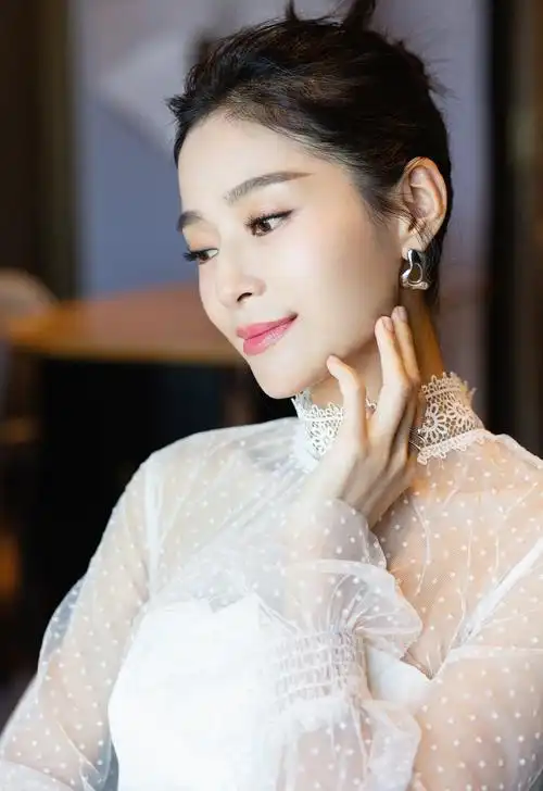 王媛可相关图片