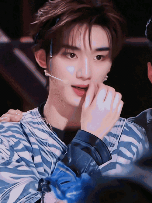 丁程鑫蓝色脏辫