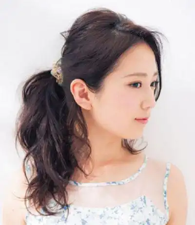 国字脸修容漂亮扎法 清爽不已的国字脸diy扎发-发型-爱女人网