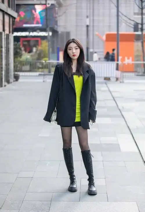 高筒靴 丝袜,如何搭配保暖又不显俗气-幽兰花香