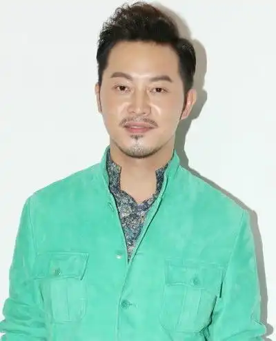 国籍:中国 出生地:吉林省 身高:178cm 体重:kg 生日:1978-2-15 沙溢