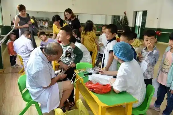 看看儿童入园体检医生都给孩子们做了哪些检查