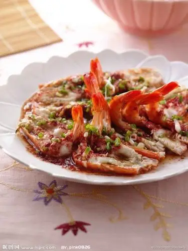 蒜蓉粉丝蒸开边虾