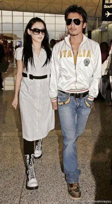 被生活diss的张柏芝,与新男友何孟怀浪漫出游,却不被祝福?