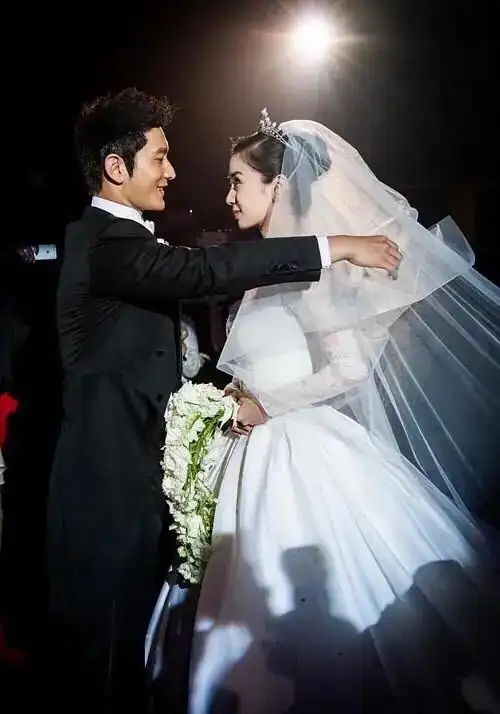 盘点女明星婚礼时的婚纱造型审美真的很重要