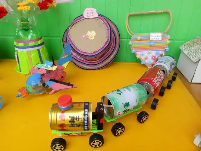 【学前教育宣传月】"奇思妙想 变废为宝"——强民幼儿园亲子手工制作