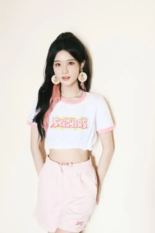 陈意涵estelle超话91#wonderreboot#盛夏到来的声音,宛若晚风拂过