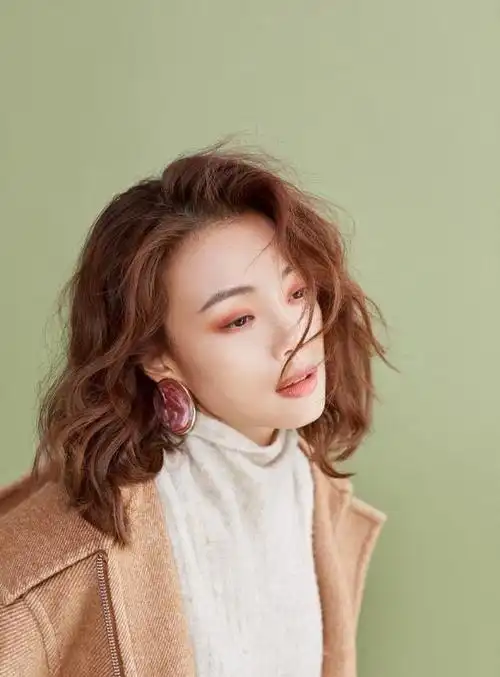 风格从少女到知性没想到吧人美歌甜的容祖儿也这么会穿