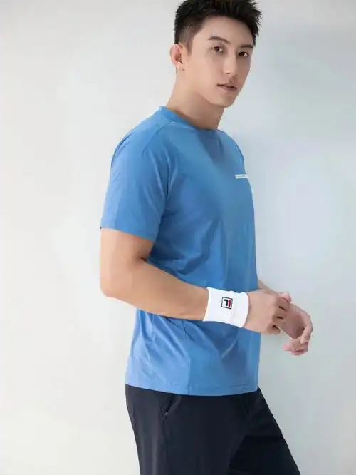 鲸鱼先生fila官图还是看看高清官图吧