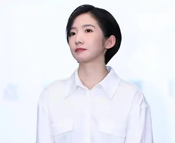 《蓝色生死恋》都上映3年了,赵露思孟美岐为何还会一起上热搜?