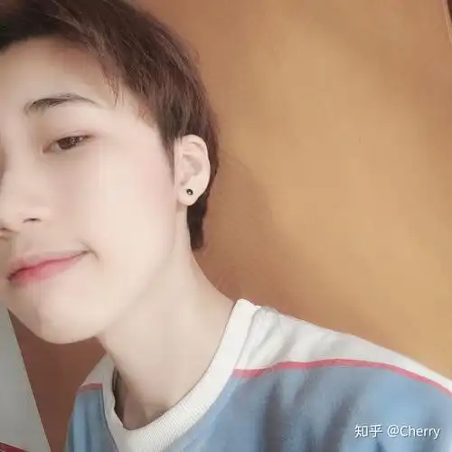 关注问题 67 写回答 登录/注册 发型 短发 女生超短发两边剃掉是