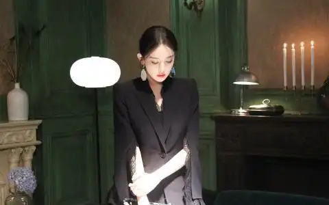 古力娜扎冷艳黑色系