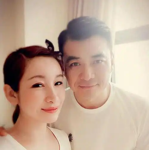 回顾娱乐圈7对半路夫妻真爱不分先来后到你最喜欢哪一对